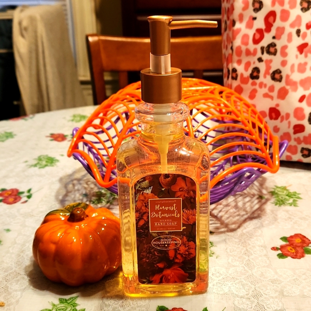 NWT HARVEST BOTANICALS 🍁🎃